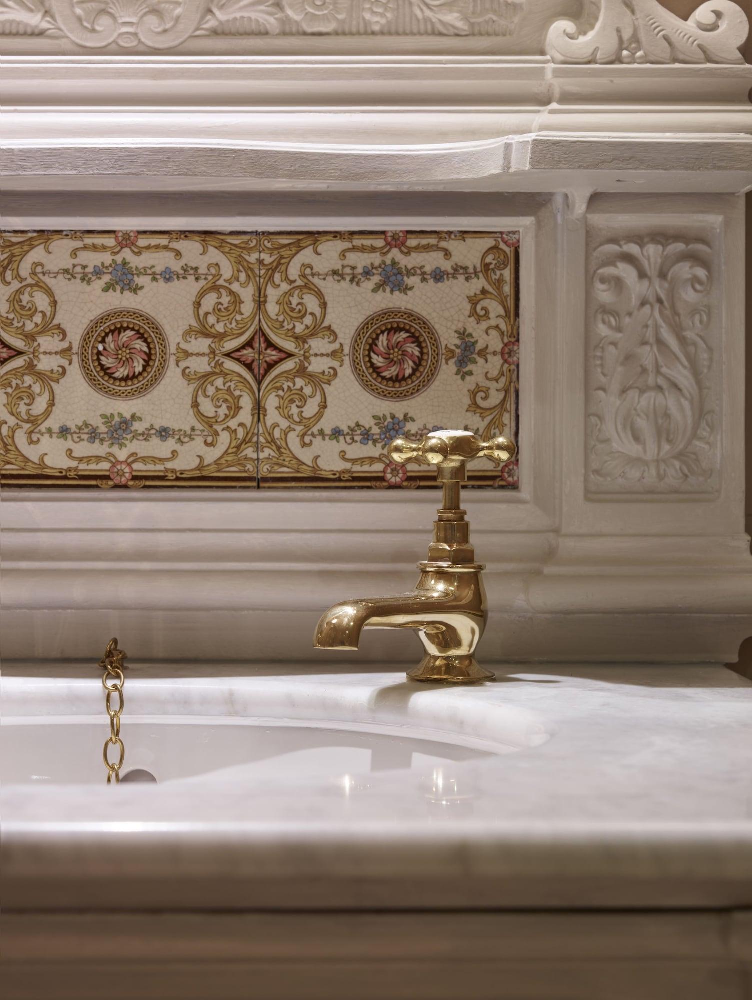 Batty Langley'S Otel Londra Dış mekan fotoğraf A single-lever tap